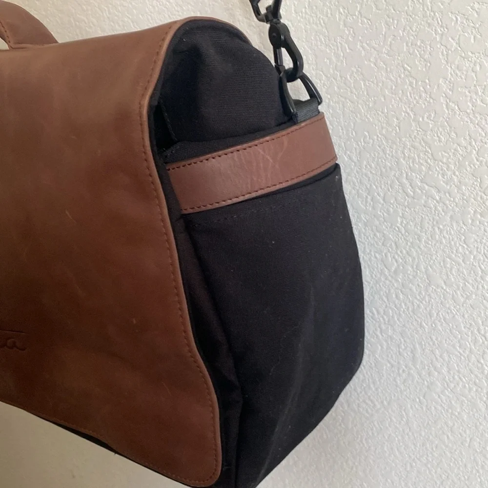 Meta brown black